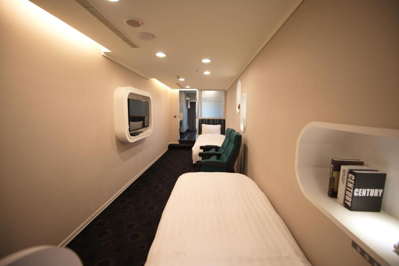 Ximen Airline Hotel Taipei Exterior photo