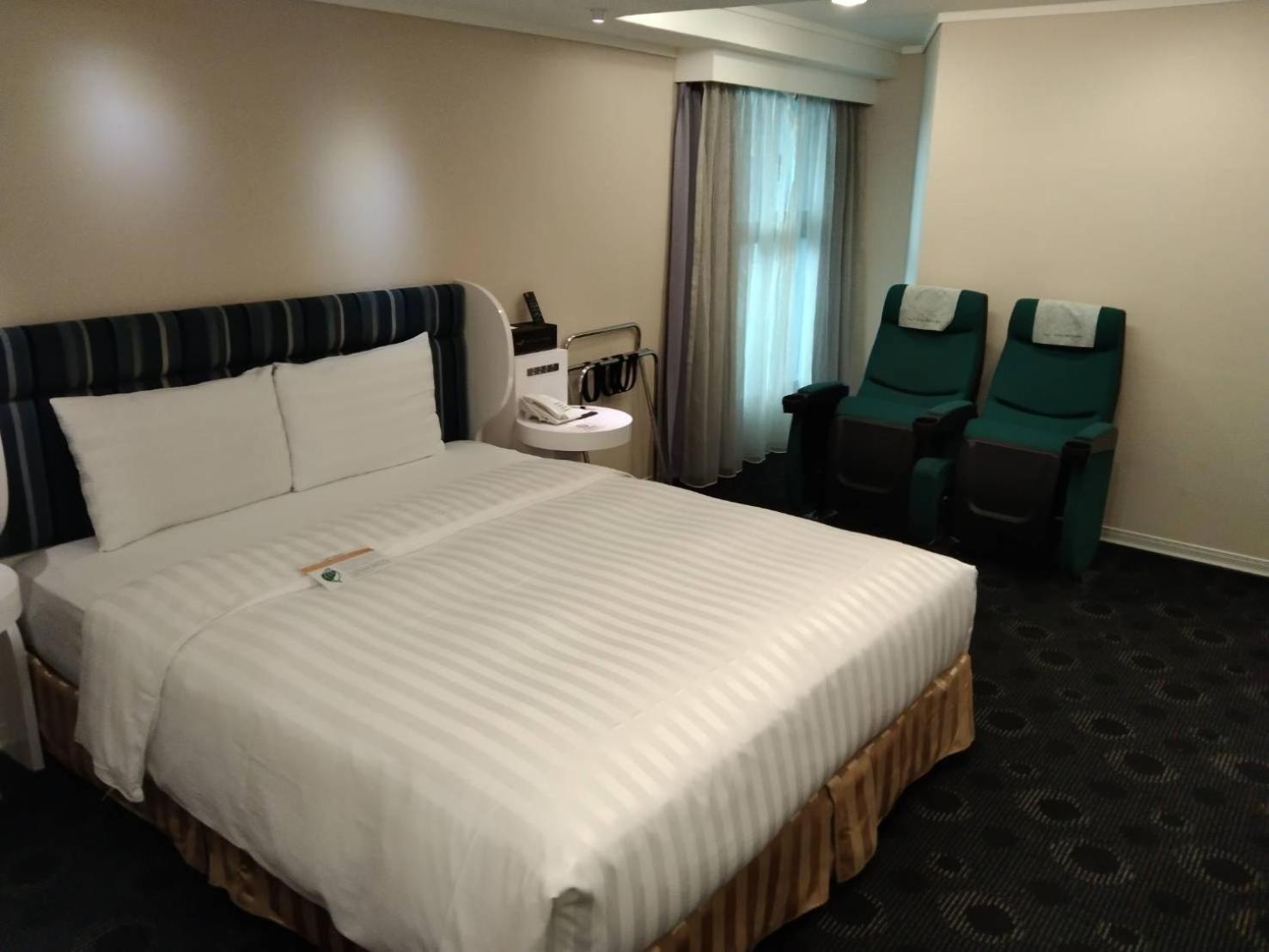 Ximen Airline Hotel Taipei Exterior photo