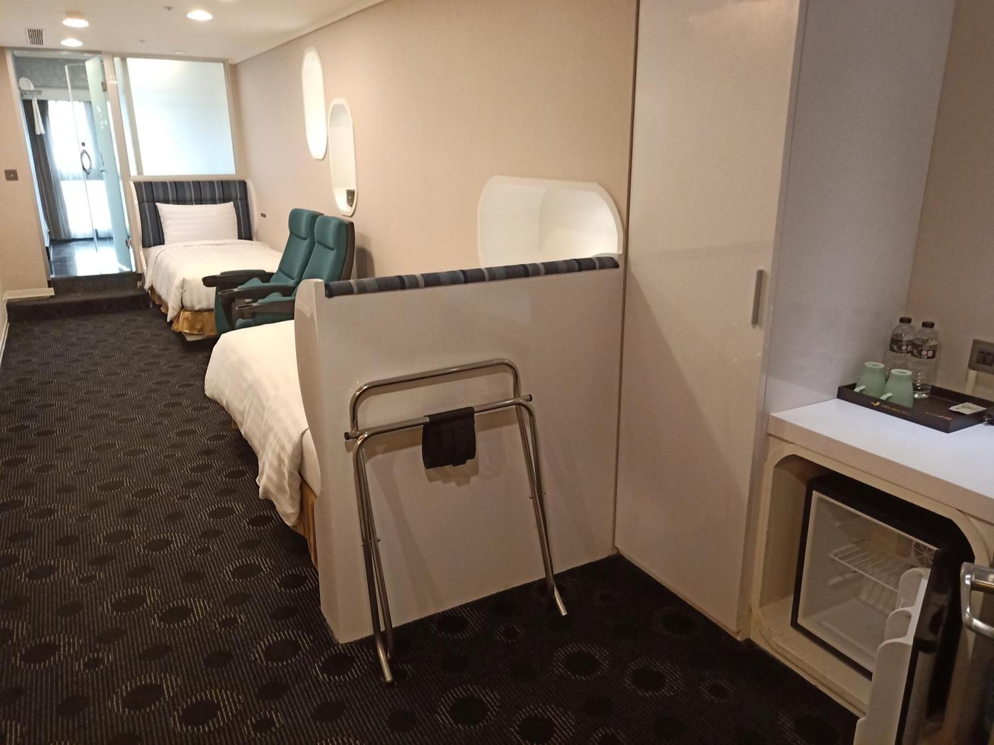 Ximen Airline Hotel Taipei Exterior photo