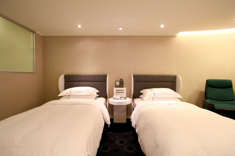 Ximen Airline Hotel Taipei Exterior photo