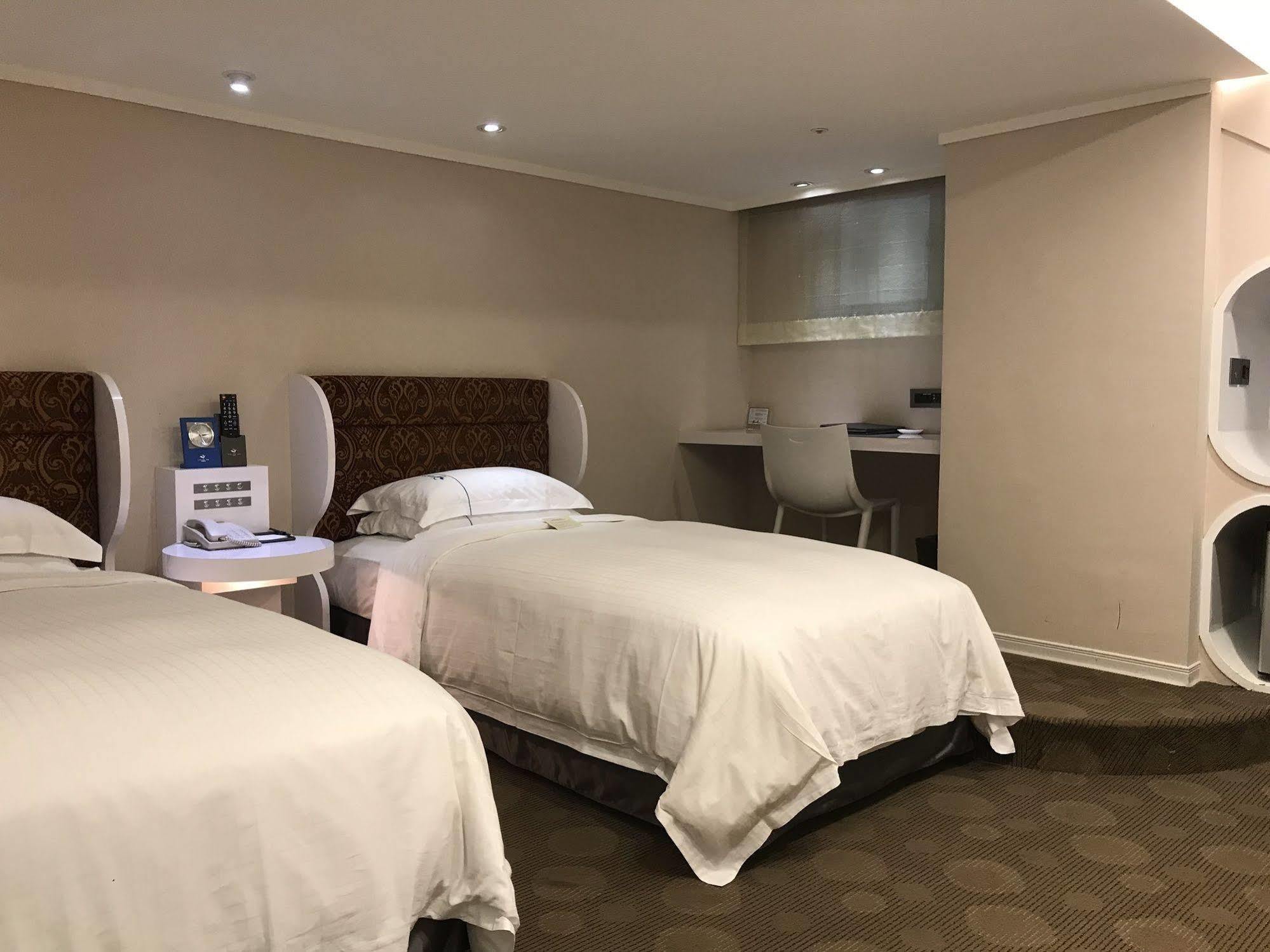Ximen Airline Hotel Taipei Exterior photo