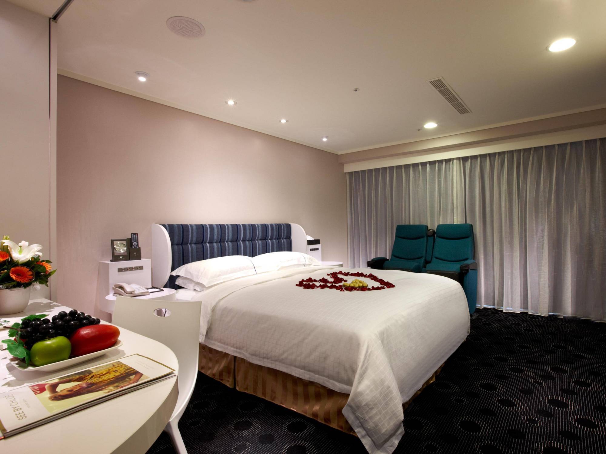 Ximen Airline Hotel Taipei Exterior photo