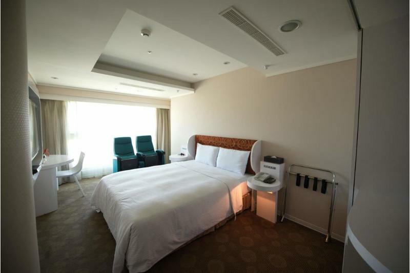 Ximen Airline Hotel Taipei Exterior photo