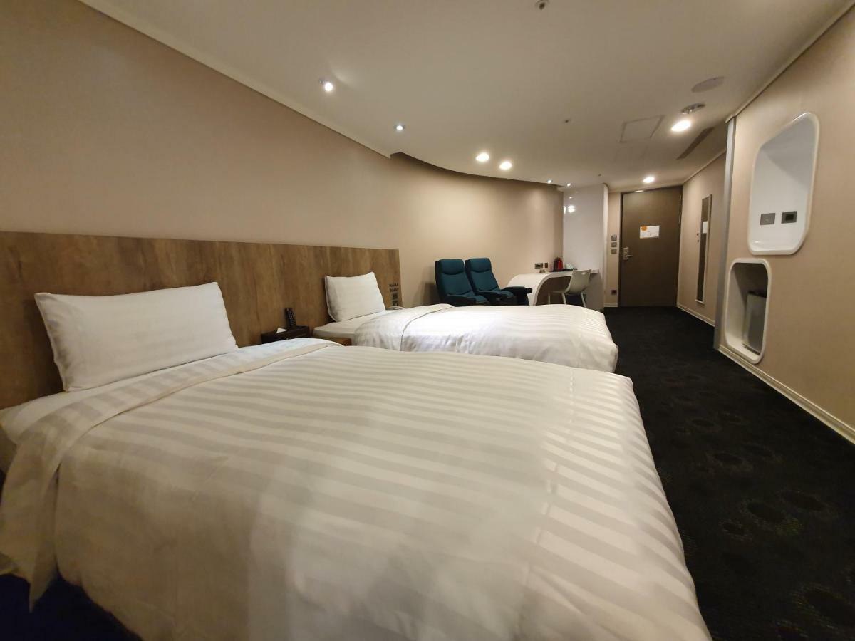 Ximen Airline Hotel Taipei Exterior photo